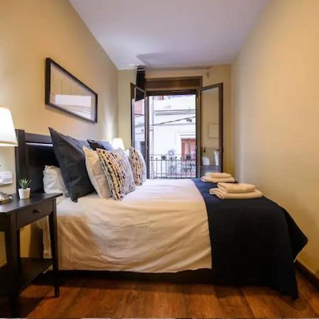 Ramblasrentals Cozy Renovated 2Br With Balcony Lift 20M Rambla - Parking - Wifi Barcelona Luaran gambar
