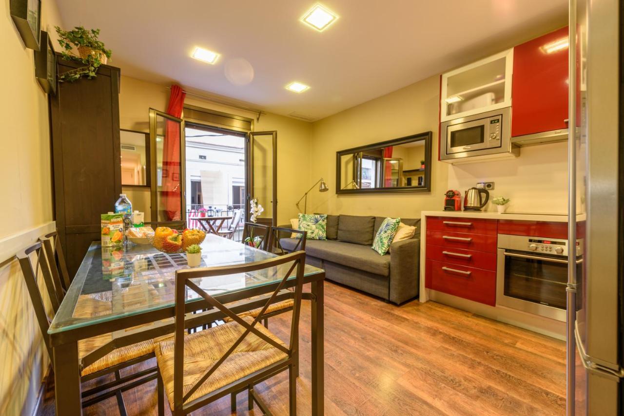 Ramblasrentals Cozy Renovated 2Br With Balcony Lift 20M Rambla - Parking - Wifi Barcelona Luaran gambar
